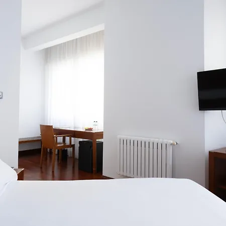 Hotel Maroa Vigo-3