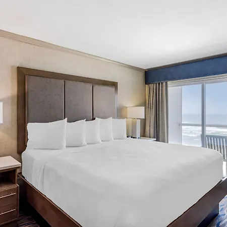 Elizabeth Oceanfront Suites, An Ascend Collection Hotel-2