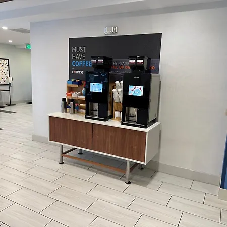 Holiday Inn Express & Suites Tracy By Ihg-2