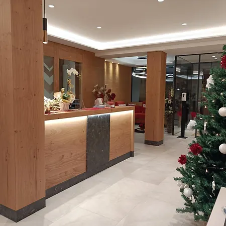 Hotel Canada-2