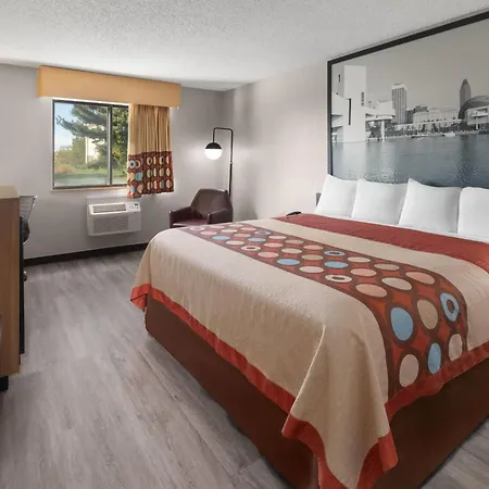 Super 8 By Wyndham Kent/Akron Area-3