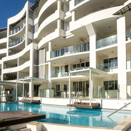 Waters Edge Apartment Cairns-2