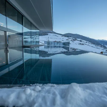 Hotel Purvita - Ski In Ski Out - Infinity Pool-2