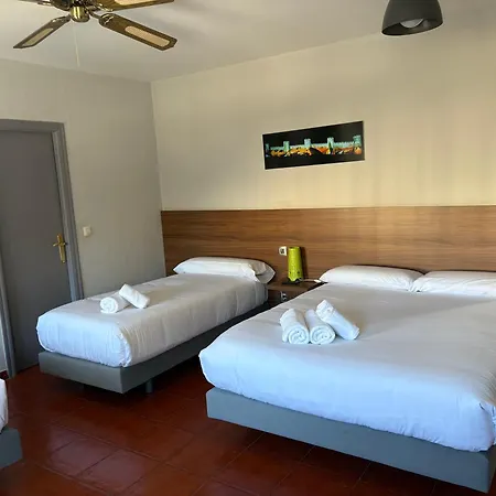 Hostal La Estación-2