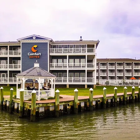 Comfort Suites Chincoteague Island Bayfront Resort-3
