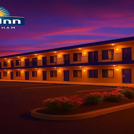 Days Inn By Wyndham Rock Springs I-80 Green River-3