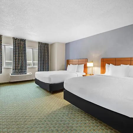 Quality Inn Dubuque On Hwy 20-2
