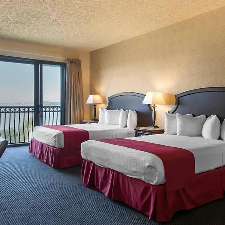 Shoreline Inn & Conference Center, An Ascend Collection Hotel-2