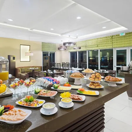 Courtyard By Marriott Kingston, Jamaica-2