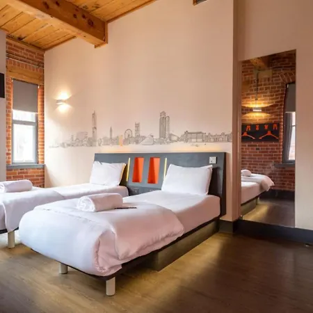 Easyhotel Manchester-2
