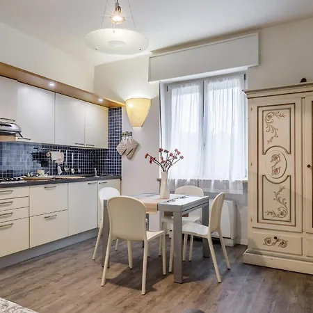 Le Dimore Apartments - Garden & Private Parking-2