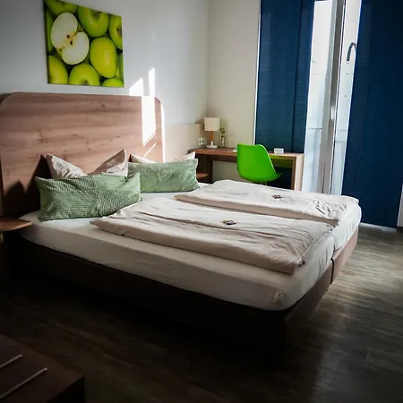 Hotel M24 - Alle Zimmer mit Küchenzeile-3