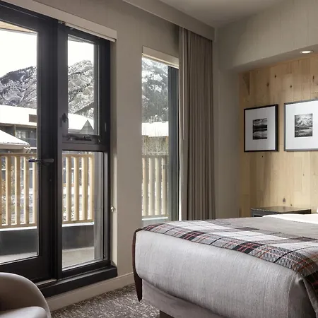 Peaks Hotel And Suites-2