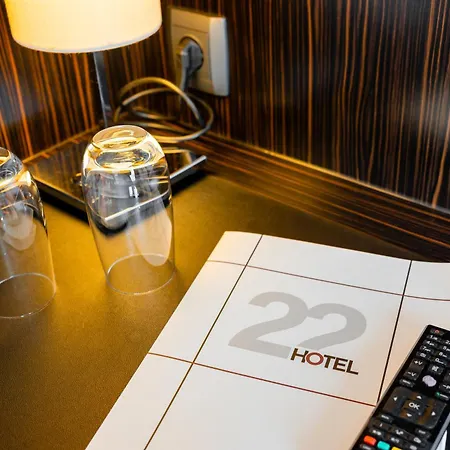 Hotel 22-2