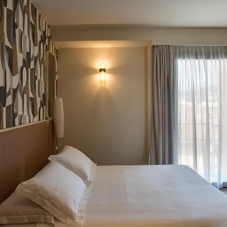 Columbus Urban Resort-3