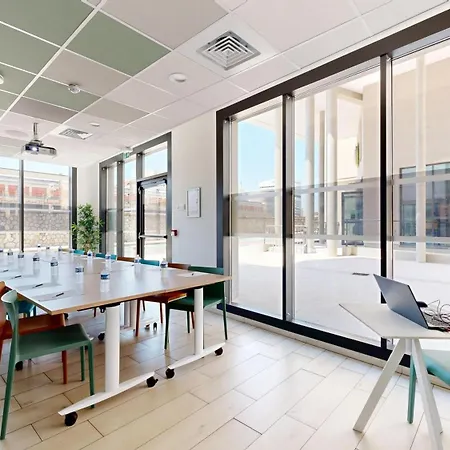 Apparthotel Privilodges Toulon Centre Gare-2