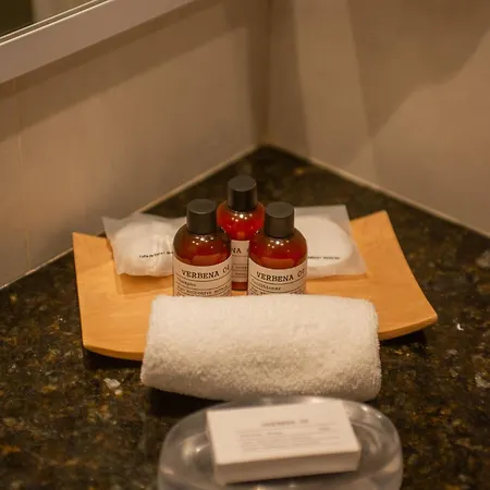 Alma Del Lago Suites&Spa-3