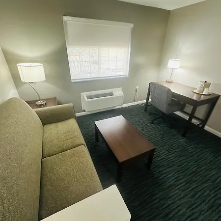 Bridgepointe Inn & Suites By Bphotels, Lincoln I-80 & 27Th St-2