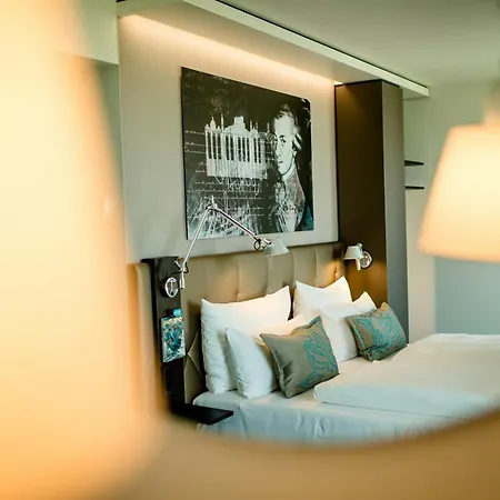 Motel One Salzburg-Mirabell-3