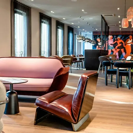 Motel One Berlin-Potsdamer Platz-2