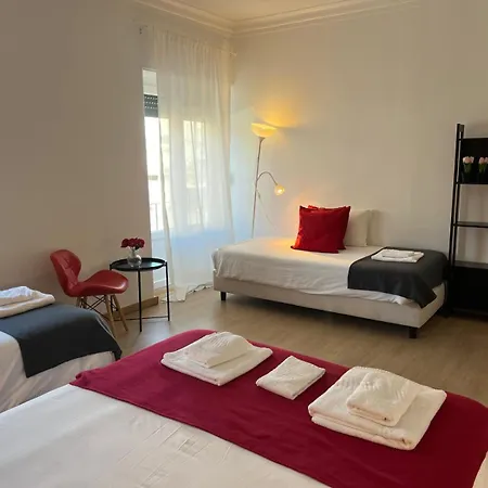 Alvalade II Airport Guest House-3