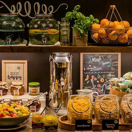 Motel One Amsterdam-3