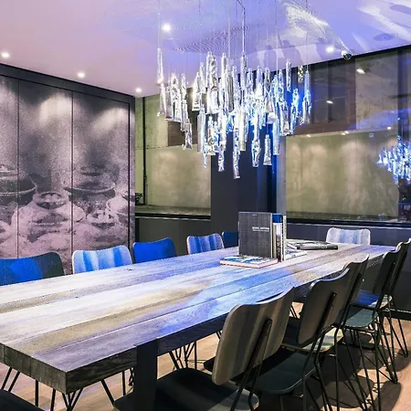 Motel One Basel-3
