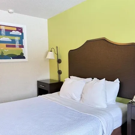 Surestay By Best Western Grove City-3