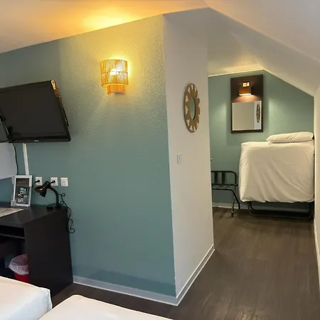 Logis Hotel Lons-le-Saunier - Restaurant Le Grill-2