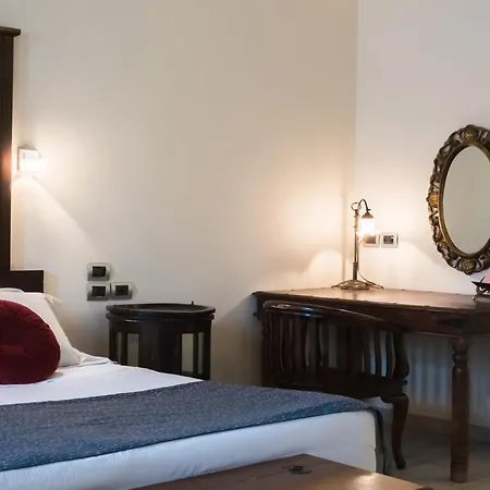 Vogue Hotel Arezzo-2