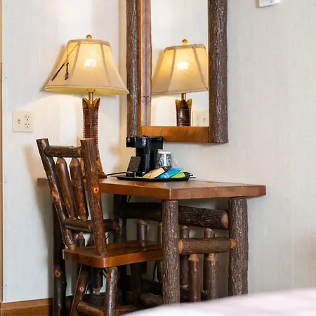 Lodge Of The Ozarks-3