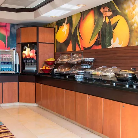 Fairfield Inn & Suites By Marriott Omaha Downtown-3