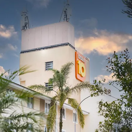 Hotel 10 Curitiba-2