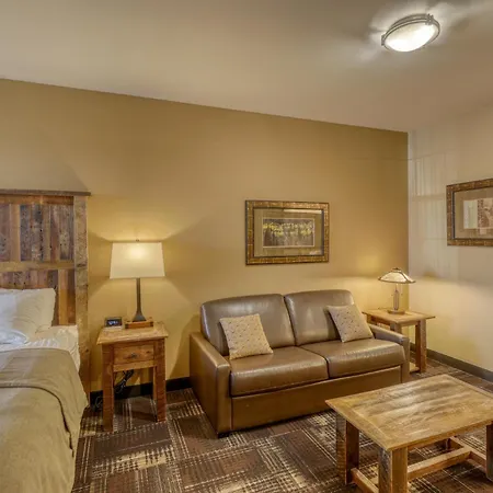 The Lodge At Deadwood-3