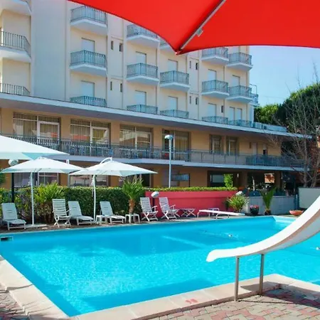 Nautilus Hotel Family-2