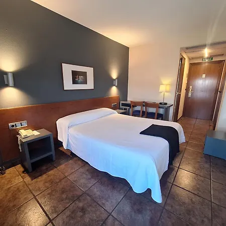 Hotel Yerri-2