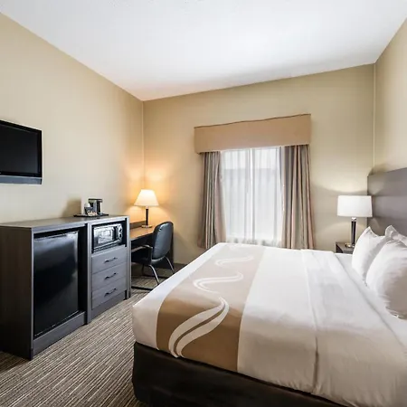 Quality Inn & Suites Fishkill South Near I-84-2