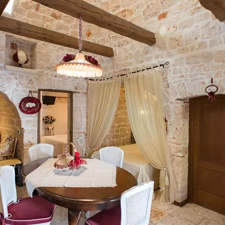 Romantic Trulli-2