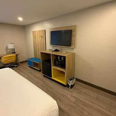 Days Inn By Wyndham Moosic-3