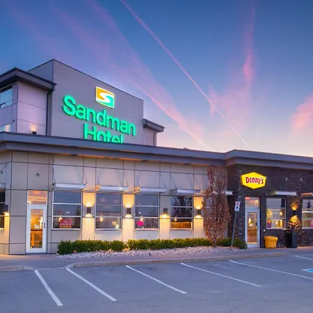 Sandman Hotel Oakville-3