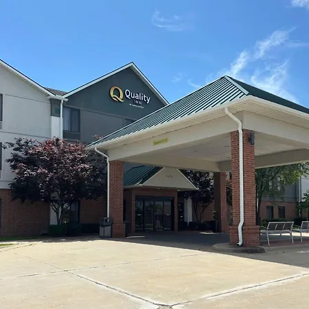 Quality Inn Warrensburg-2