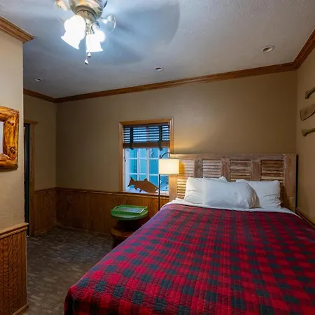 Shaver Lake Village Hotel-3