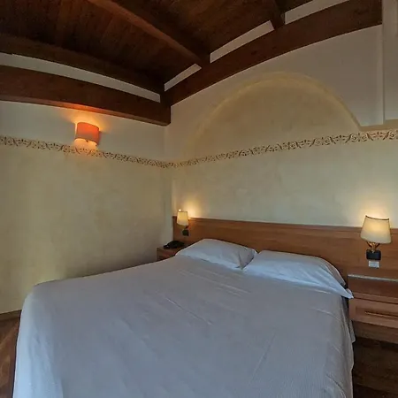 Hotel Aurora-3