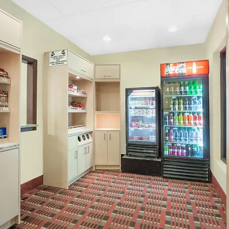 Ramada By Wyndham Denver International Airport-3