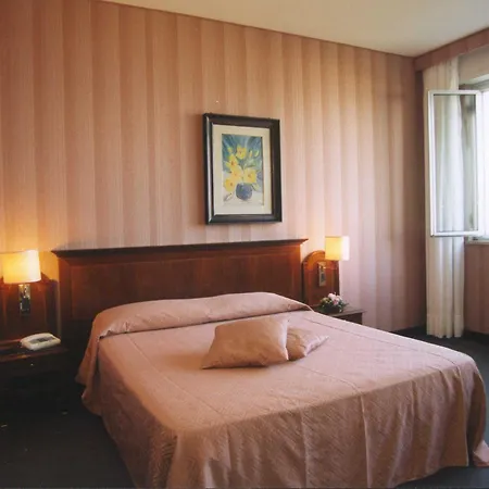 Hotel Esplanade-2