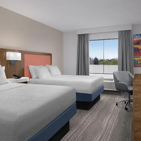 Hampton Inn & Suites Denver-Cherry Creek-3