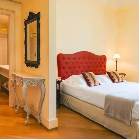 Siri Hotel-2