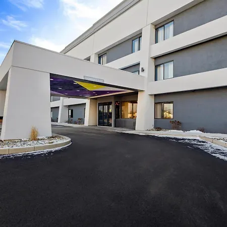 Spark By Hilton Fort Wayne-3