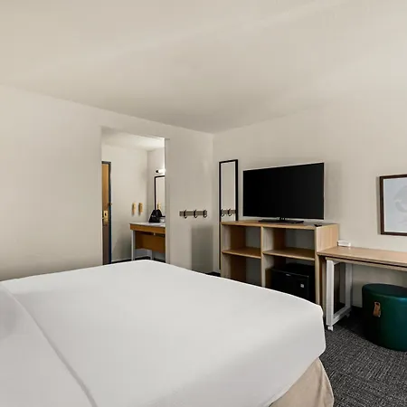 Spark By Hilton Fort Wayne-2