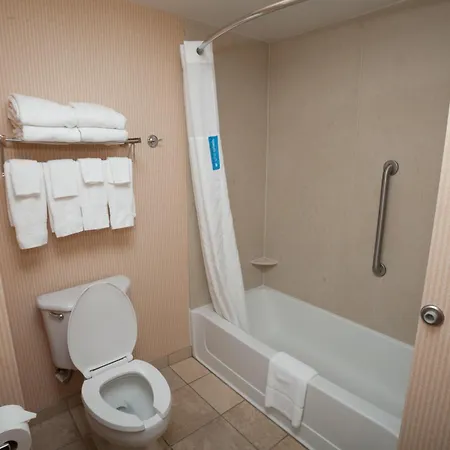 Hampton Inn Oneonta-2